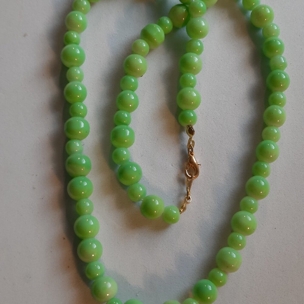 Brand New Jewelry Set (neckless and earrings) - Picture 2 of 3